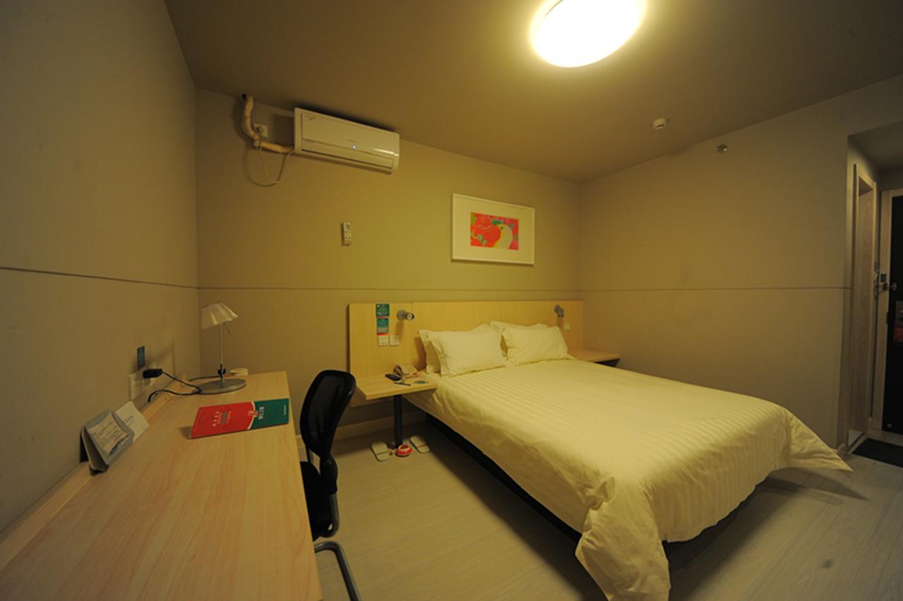 Jinjiang Inn Chengdu Chunxi Road Taiguli Hotel מראה חיצוני תמונה