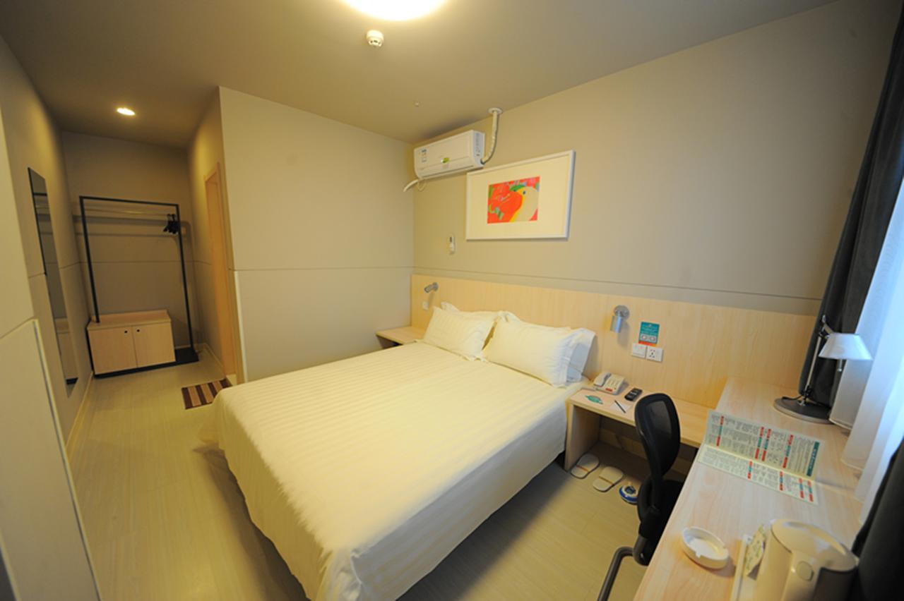 Jinjiang Inn Chengdu Chunxi Road Taiguli Hotel מראה חיצוני תמונה